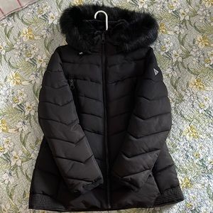 Guess Jacket in a Large
